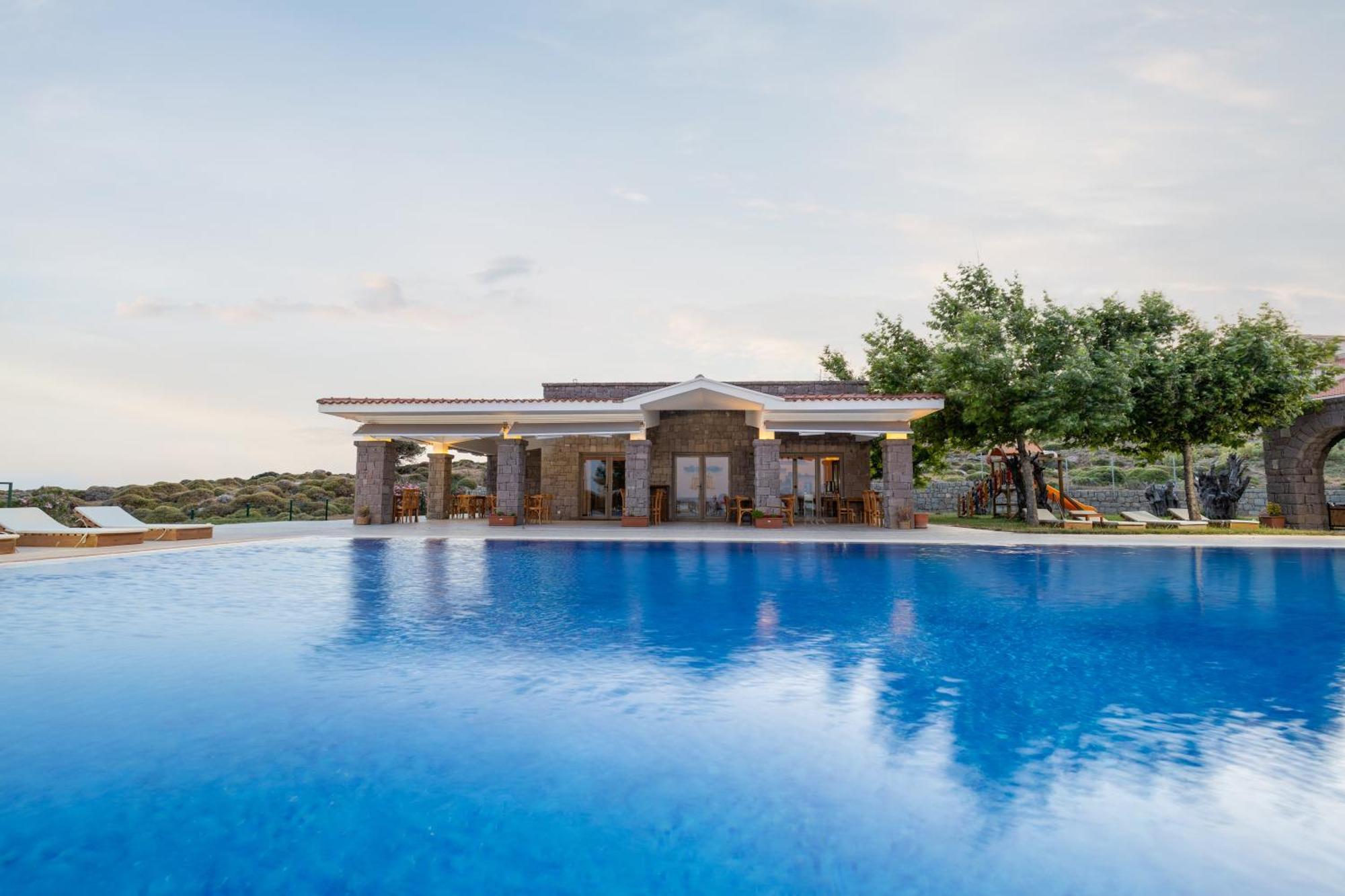 Cinarli Kasri Hotel Gokceada Ngoại thất bức ảnh